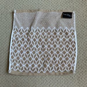 NWOT NICOLE MILLER HOME HAND TOWEL WASHCLOTH